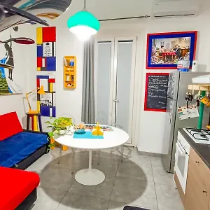 Mr Square Apartment CTA